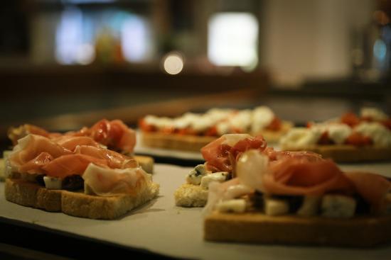 Cafe Voulis Salumeria